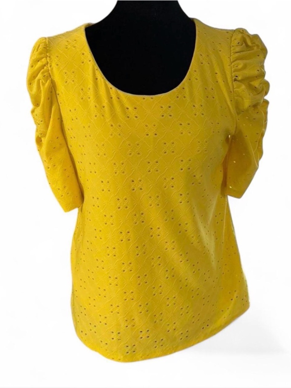 CeCe Eyelet Puff Sleeve Blouse Small Yellow Short Sleeve Feminine Top - Picture 3 of 6